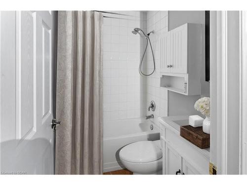 B-246 Woolwich Street, Guelph, ON - Indoor Photo Showing Bathroom