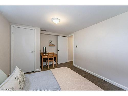 75 Cedar Street, Guelph, ON - Indoor Photo Showing Bedroom