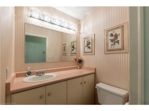 82 White Pine Way, Guelph, ON - Indoor Photo Showing Bathroom