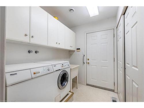 82 White Pine Way, Guelph, ON - Indoor Photo Showing Laundry Room