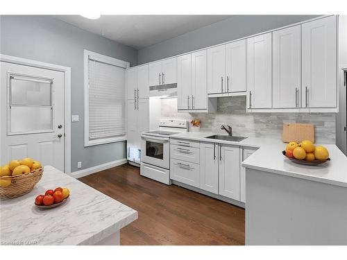 Lower-56 Yarmouth Street, Guelph, ON - Indoor Photo Showing Kitchen