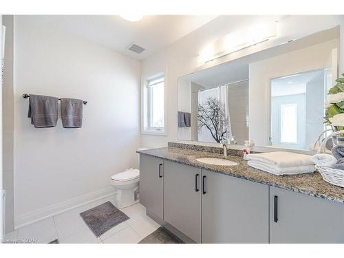 43 Ferris Circle, Guelph, ON - Indoor Photo Showing Bathroom