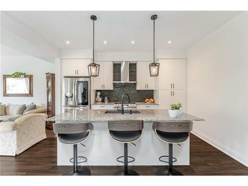 43 Ferris Circle, Guelph, ON - Indoor Photo Showing Kitchen With Upgraded Kitchen