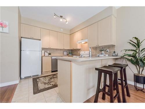 120-760 Woodhill Drive, Fergus, ON - Indoor Photo Showing Kitchen With Double Sink