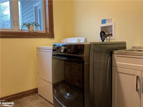 170 Niagara Road, Nipissing, ON - Indoor Photo Showing Laundry Room