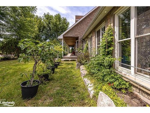 2059 Upper Big Chute Road, Coldwater, ON - Outdoor