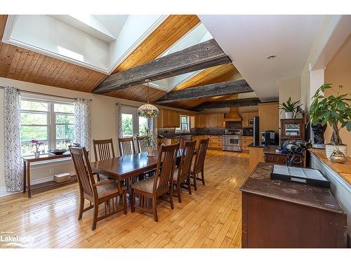 2059 Upper Big Chute Road, Coldwater, ON - Indoor Photo Showing Dining Room