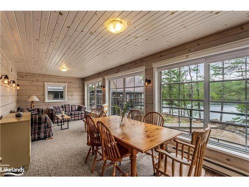 38 Sr405 Severn River Shore, Muskoka Lakes Twp, ON - Indoor Photo Showing Dining Room