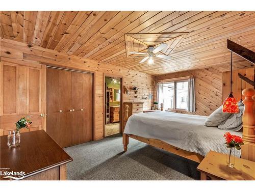38 Sr405 Severn River Shore, Muskoka Lakes Twp, ON - Indoor Photo Showing Bedroom