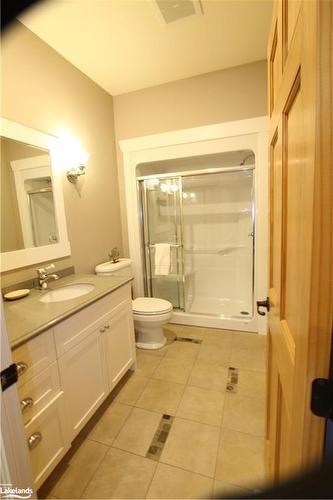 V10 W5-1020 Birch Glen Road, Baysville, ON - Indoor Photo Showing Bathroom