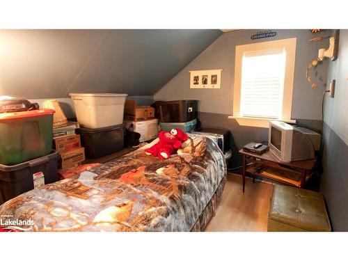 4352 124 County Road, Clearview, ON - Indoor Photo Showing Bedroom