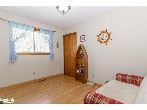 382 60 Highway, Huntsville, ON - Indoor Photo Showing Bedroom