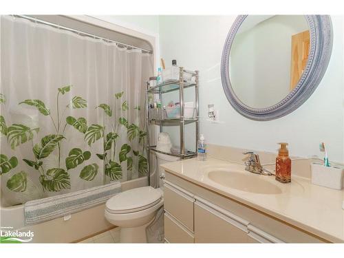 382 60 Highway, Huntsville, ON - Indoor Photo Showing Bathroom