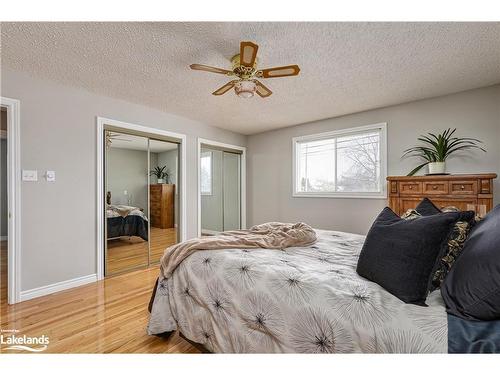 2 Campbell Street, Collingwood, ON - Indoor Photo Showing Bedroom