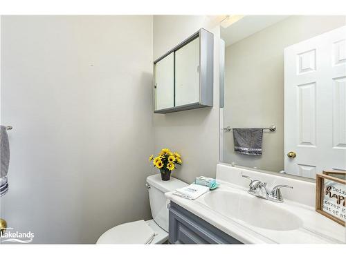 2 Campbell Street, Collingwood, ON - Indoor Photo Showing Bathroom