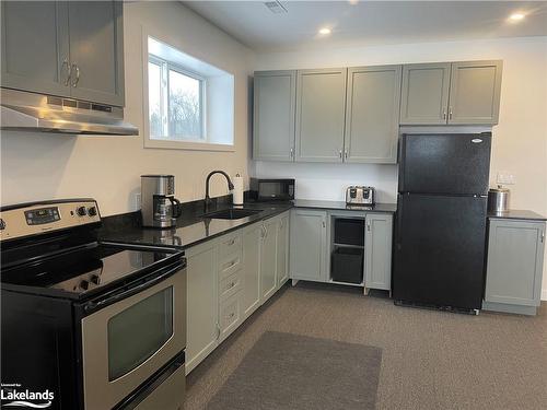 145 St Vincent Crescent, Meaford Municipality, ON - Indoor Photo Showing Kitchen