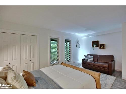 207 Escarpment Crescent, Collingwood, ON - Indoor Photo Showing Bedroom