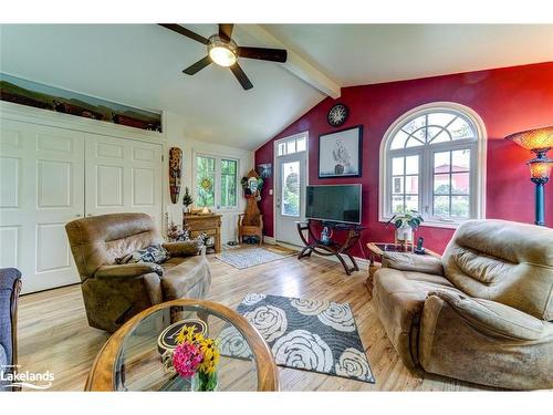268 Fox Ridge Road, Clarksburg, ON - Indoor Photo Showing Living Room