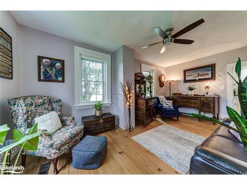 268 Fox Ridge Road, Clarksburg, ON - Indoor Photo Showing Living Room
