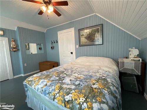 8219 Highway 522, Golden Valley, ON - Indoor Photo Showing Bedroom