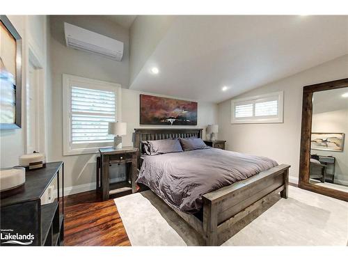131 Wensley Drive, The Blue Mountains, ON - Indoor Photo Showing Bedroom