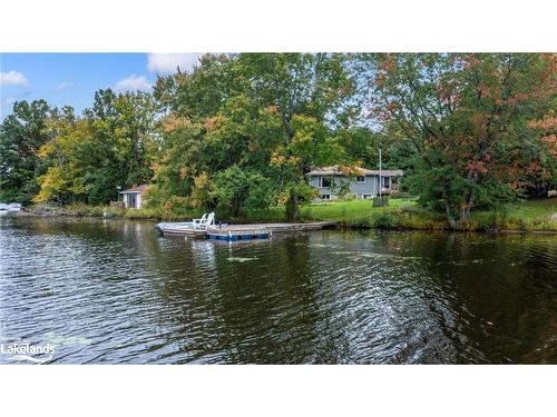 84 Lakeside Crescent, Mckellar, ON - Outdoor With Body Of Water