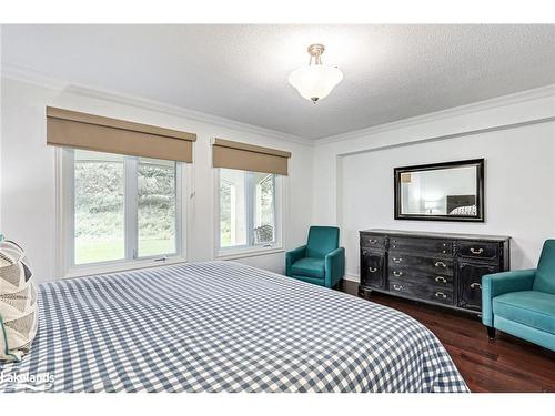 108-110 Fairway Court, The Blue Mountains, ON - Indoor Photo Showing Bedroom