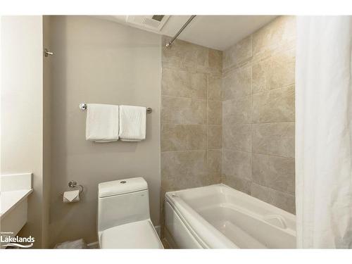 6201/6203-9 Harbour Street E, Collingwood, ON - Indoor Photo Showing Bathroom