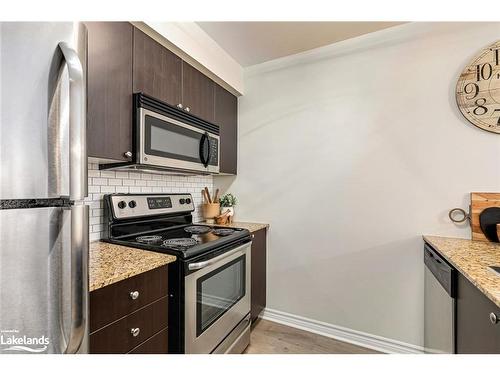 106-2 Brandy Lane Drive, Collingwood, ON - Indoor Photo Showing Kitchen
