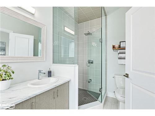 87 Mclean Avenue, Collingwood, ON - Indoor Photo Showing Bathroom