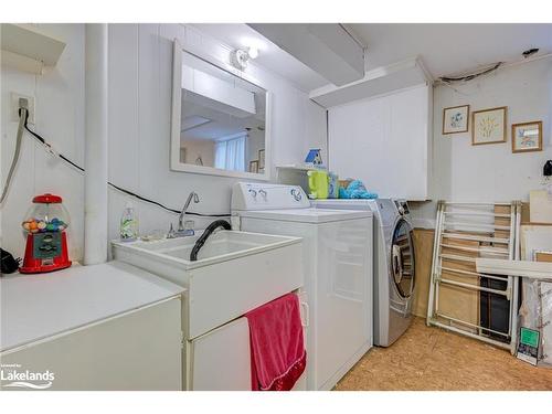 6872 Darcel Avenue, Mississauga, ON - Indoor Photo Showing Laundry Room