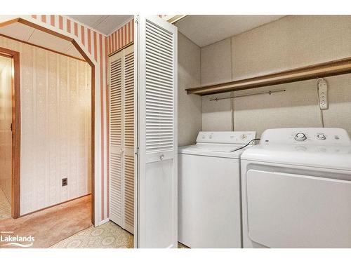 4 Circle Drive, Lindsay, ON - Indoor Photo Showing Laundry Room