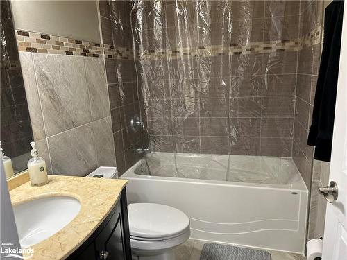 12 Riverdale Drive, Wasaga Beach, ON - Indoor Photo Showing Bathroom