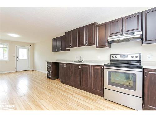 24 Glenwood Drive, Wasaga Beach, ON - Indoor Photo Showing Kitchen