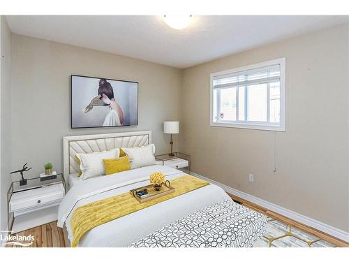 24 Glenwood Drive, Wasaga Beach, ON - Indoor Photo Showing Bedroom