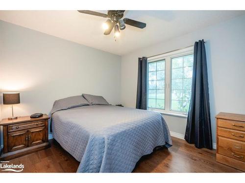 4060 10Th Side Road, Bradford, ON - Indoor Photo Showing Bedroom