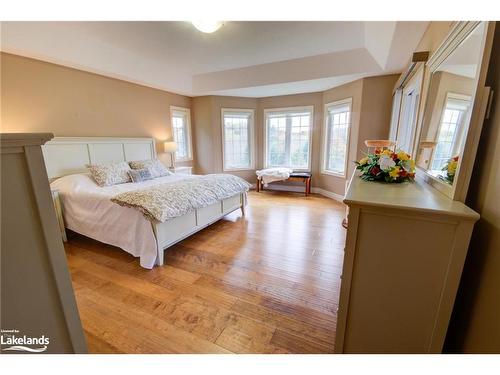 420 Cedar Lane, Bracebridge, ON - Indoor Photo Showing Bedroom