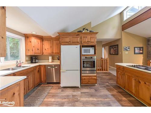234 North Shore Drive, Tiny, ON - Indoor Photo Showing Kitchen