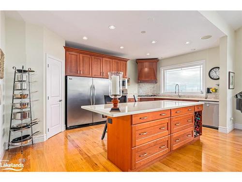 133 Lakeshore Road E, The Blue Mountains, ON - Indoor Photo Showing Kitchen