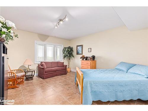 133 Lakeshore Road E, The Blue Mountains, ON - Indoor Photo Showing Bedroom