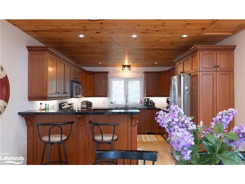 1010 Ransbury Road, Port Carling, ON - Indoor Photo Showing Kitchen