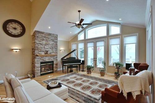 46 Waterfront Circle, Collingwood, ON - Indoor Photo Showing Living Room With Fireplace