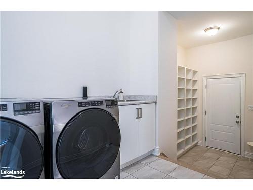 116 Dorothy Drive, Clarksburg, ON - Indoor Photo Showing Laundry Room