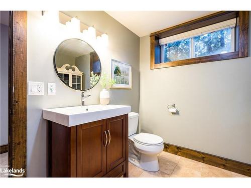 44 Trails End, Collingwood, ON - Indoor Photo Showing Bathroom