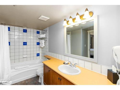 223-170 Jozo Weider Boulevard, The Blue Mountains, ON - Indoor Photo Showing Bathroom