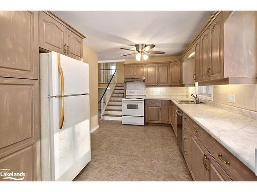 207070 Highway 26, Meaford, ON - Indoor Photo Showing Kitchen With Double Sink