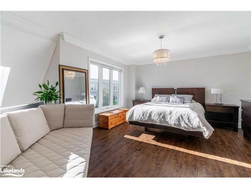 130-55 Trott Boulevard, Collingwood, ON - Indoor Photo Showing Bedroom