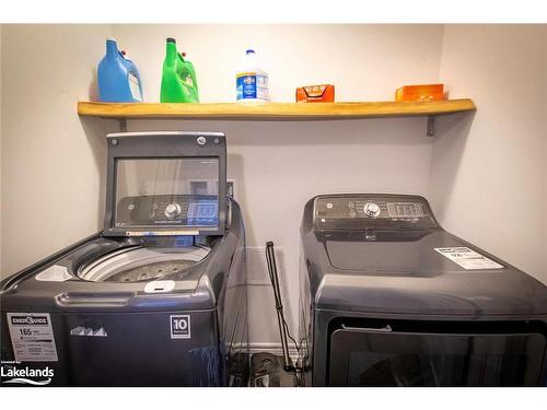 131 Stonebrook Way, Markdale, ON - Indoor Photo Showing Laundry Room
