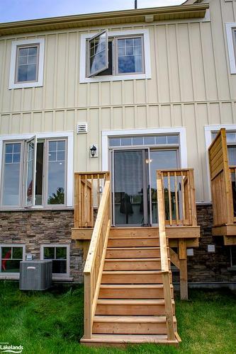 18 Little River Crossing, Wasaga Beach, ON - Outdoor With Exterior