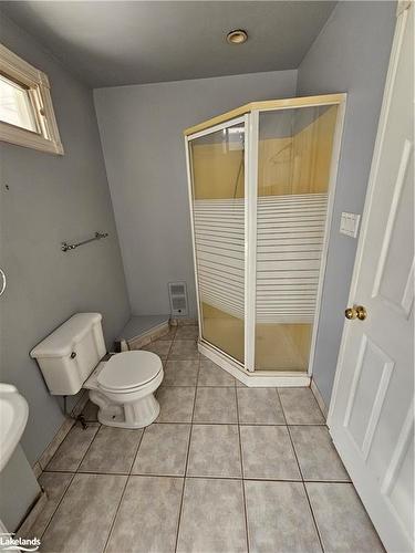 29 George Avenue, Wasaga Beach, ON - Indoor Photo Showing Bathroom